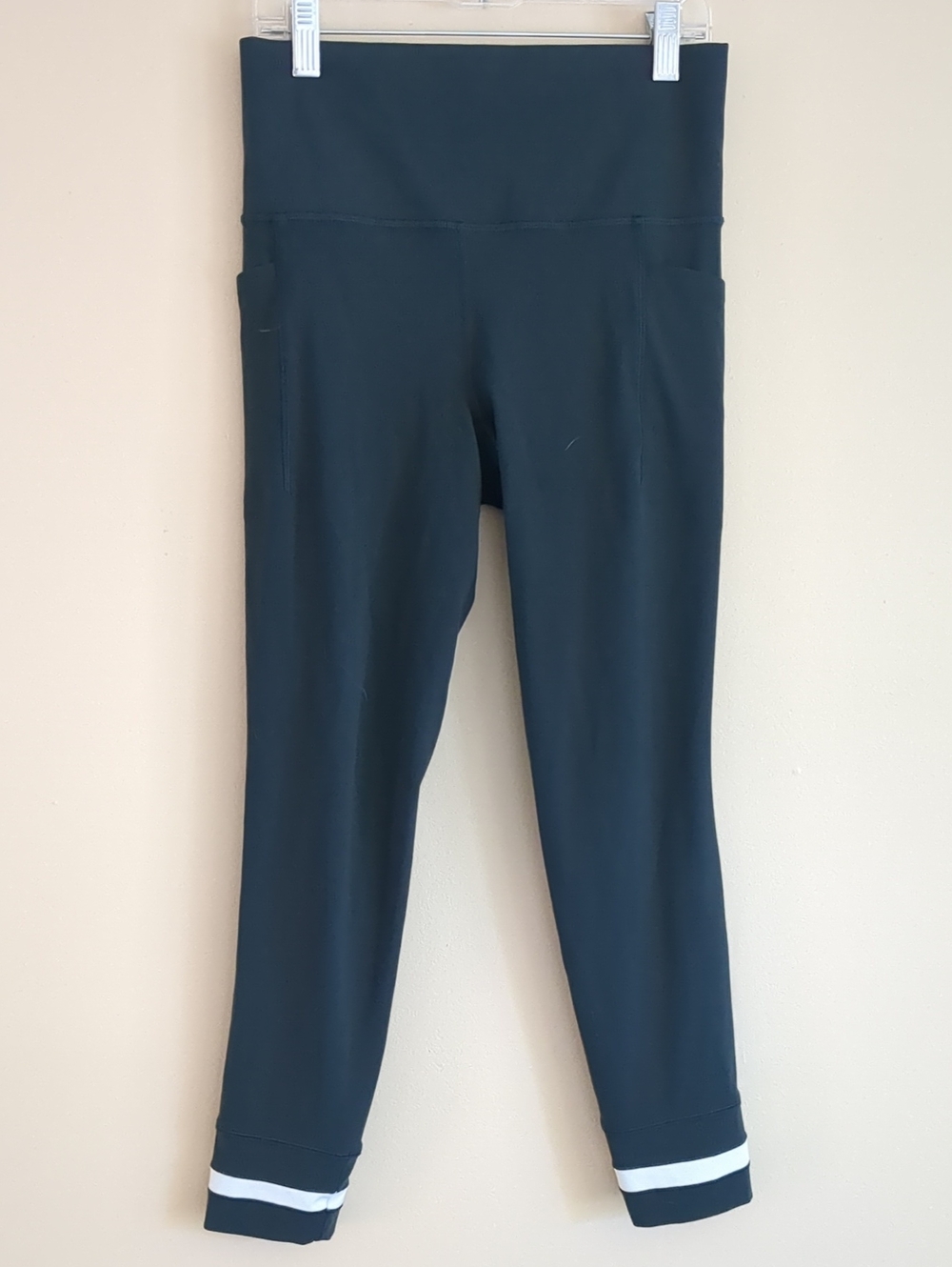 Small Athleta Salutation Stash Colorblock 7/8 Tight Active Leggings